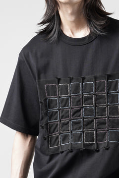 画像をギャラリービューアに読み込む, OBLADI BLACK T-SHIRT WITH GREEN-PURPLE CRISSCROSS SQUARE STITCHES ON MESH (BLACK)