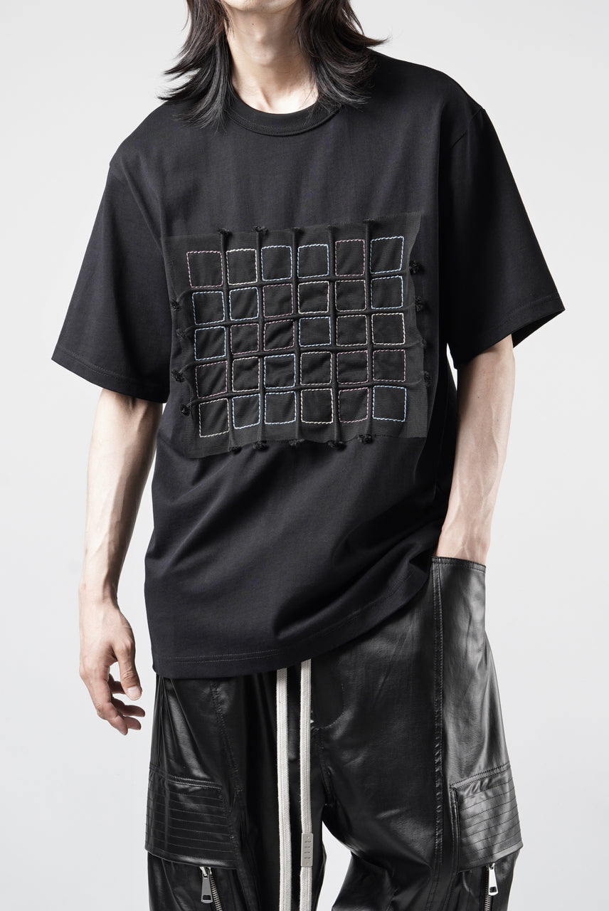 画像をギャラリービューアに読み込む, OBLADI BLACK T-SHIRT WITH GREEN-PURPLE CRISSCROSS SQUARE STITCHES ON MESH (BLACK)