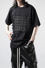 画像をギャラリービューアに読み込む, OBLADI BLACK T-SHIRT WITH GREEN-PURPLE CRISSCROSS SQUARE STITCHES ON MESH (BLACK)
