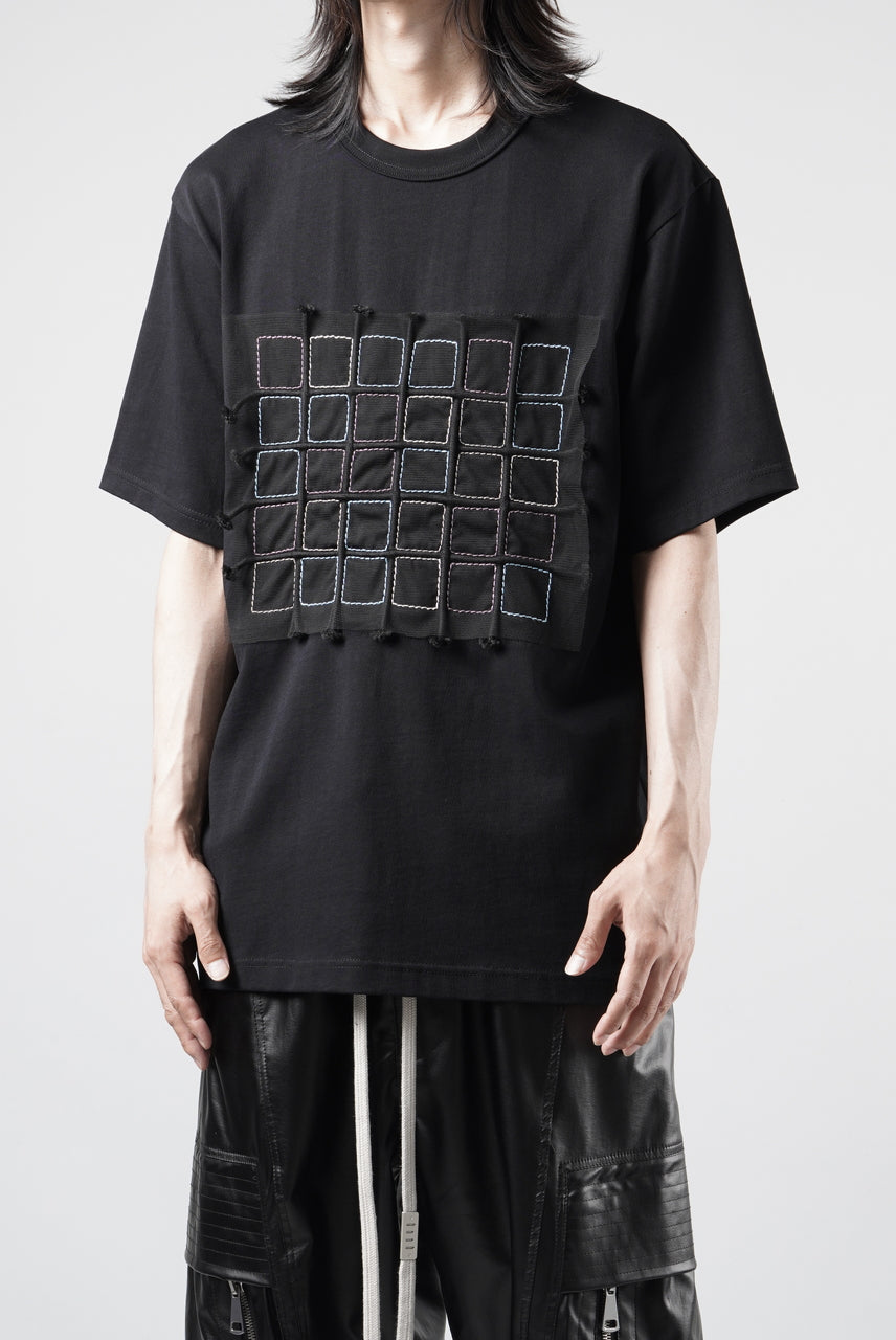 画像をギャラリービューアに読み込む, OBLADI BLACK T-SHIRT WITH GREEN-PURPLE CRISSCROSS SQUARE STITCHES ON MESH (BLACK)