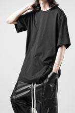 画像をギャラリービューアに読み込む, OBLADI SIDE LACE-UP T-SHIRT (BLACK)
