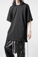 画像をギャラリービューアに読み込む, OBLADI SIDE LACE-UP T-SHIRT (BLACK)