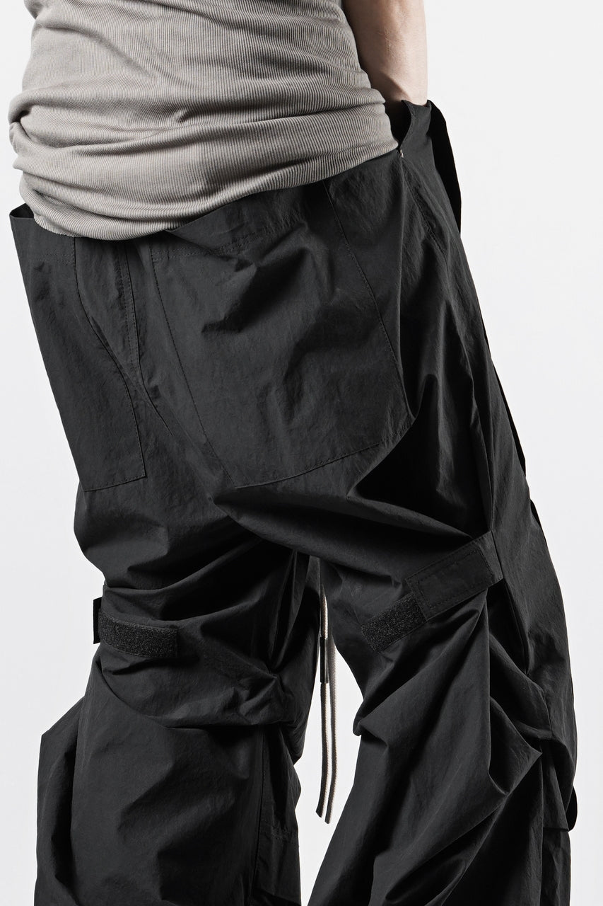 画像をギャラリービューアに読み込む, A.F ARTEFACT CARGO TUCK WIDE PANTS / TYPEWRITER COTTON CLOTH (BLACK)