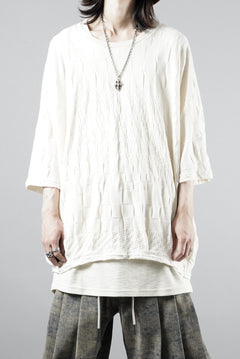 画像をギャラリービューアに読み込む, A.F ARTEFACT GRADIENT PLAID PATTERN DOLMAN TEE (CREAM)