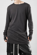 画像をギャラリービューアに読み込む, thom/krom OUTSIDE SEAMS LONG SLEEVE T-SHIRT / LIGHT &amp; SOFT RIB COTTON (COLD BROWN)