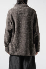 画像をギャラリービューアに読み込む, KLASICA "LIM" POCKET MOCK NECK JUMPER / NATURAL COLORED SHEEP NON DYED WOOL JERSEY (TAUPE)