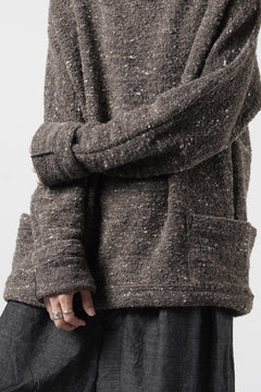 画像をギャラリービューアに読み込む, KLASICA "LIM" POCKET MOCK NECK JUMPER / NATURAL COLORED SHEEP NON DYED WOOL JERSEY (TAUPE)