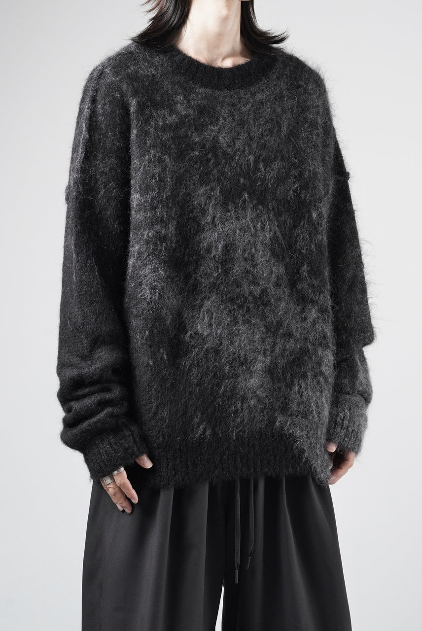 Load image into Gallery viewer, ISABEL BENENATO Mohair Crew-Neck Sweater with Abstract Pattern (BLACK)