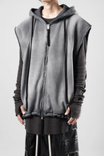 画像をギャラリービューアに読み込む, thom/krom OVERSIZED SLEEVELESS ZIP UP HOODIE / SOFT COTTON SWEAT (GREY STONE WASH SPRAY)