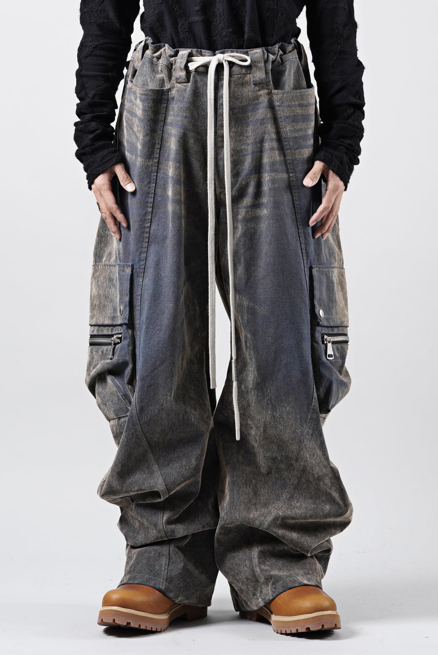 A.F ARTEFACT CURVED WIDE CARGO PANTS / ENZYME WASHED DENIM (BEIGE)