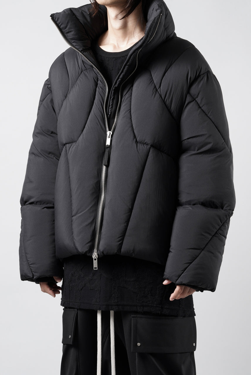 画像をギャラリービューアに読み込む, thom/krom OVERSIZED HIGH NECK JACKET / WARM PUFFER (BLACK)