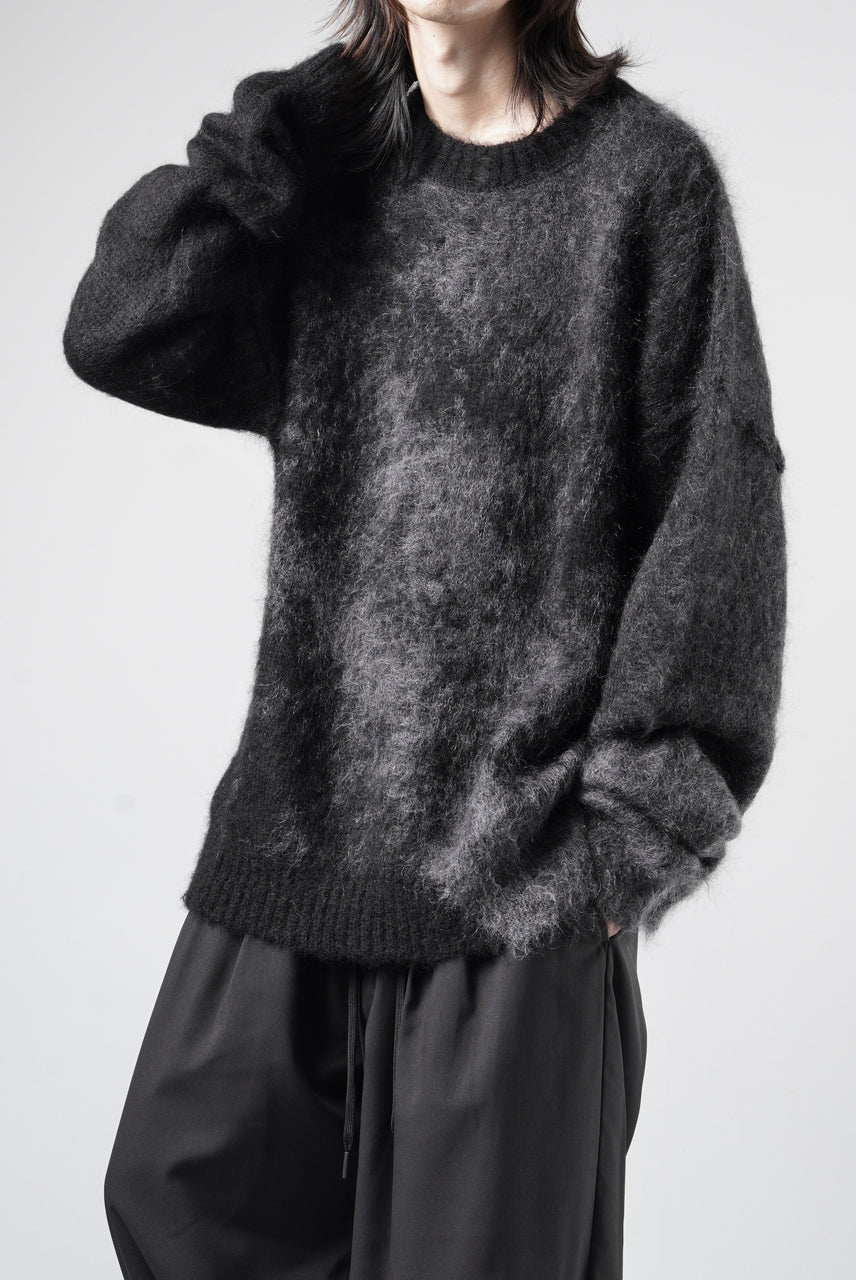 Load image into Gallery viewer, ISABEL BENENATO Mohair Crew-Neck Sweater with Abstract Pattern (BLACK)