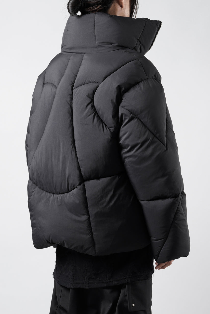 画像をギャラリービューアに読み込む, thom/krom OVERSIZED HIGH NECK JACKET / WARM PUFFER (BLACK)