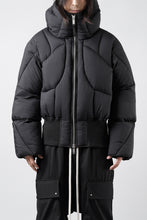 画像をギャラリービューアに読み込む, thom/krom HIGH NECK &amp; BIG HOODIE JACKET / WARM PUFFER (BLACK)