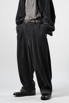画像をギャラリービューアに読み込む, KLASICA "PACE-CD" WIDE AND TAPERED SILENT TROUSERS / HI-SOFT FINISHED 5-WALE CORDUROY (IRON)