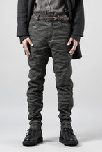 画像をギャラリービューアに読み込む, daub SLIM FIT JEANS / METALLIC STRETCH COTTON (COLD DYED GREY)