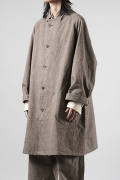 Load image into Gallery viewer, KLASICA "GHOST Ⅱ" SINGLE LAYER BALMACAAN COAT / HAND DYED HIGH DENSITY TWILL (DUST)