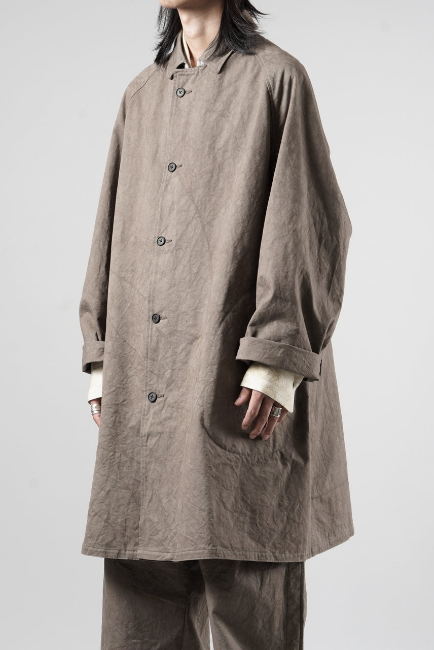 Load image into Gallery viewer, KLASICA "GHOST Ⅱ" SINGLE LAYER BALMACAAN COAT / HAND DYED HIGH DENSITY TWILL (DUST)