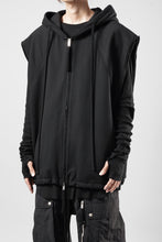 画像をギャラリービューアに読み込む, thom/krom OVERSIZED SLEEVELESS ZIP UP HOODIE / SOFT COTTON SWEAT (BLACK)