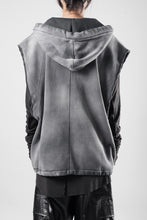 画像をギャラリービューアに読み込む, thom/krom OVERSIZED SLEEVELESS ZIP UP HOODIE / SOFT COTTON SWEAT (GREY STONE WASH SPRAY)