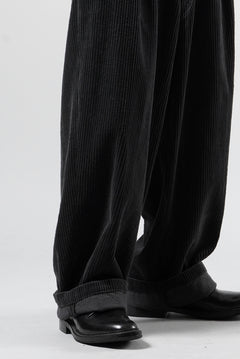 画像をギャラリービューアに読み込む, KLASICA "PACE-CD" WIDE AND TAPERED SILENT TROUSERS / HI-SOFT FINISHED 5-WALE CORDUROY (IRON)