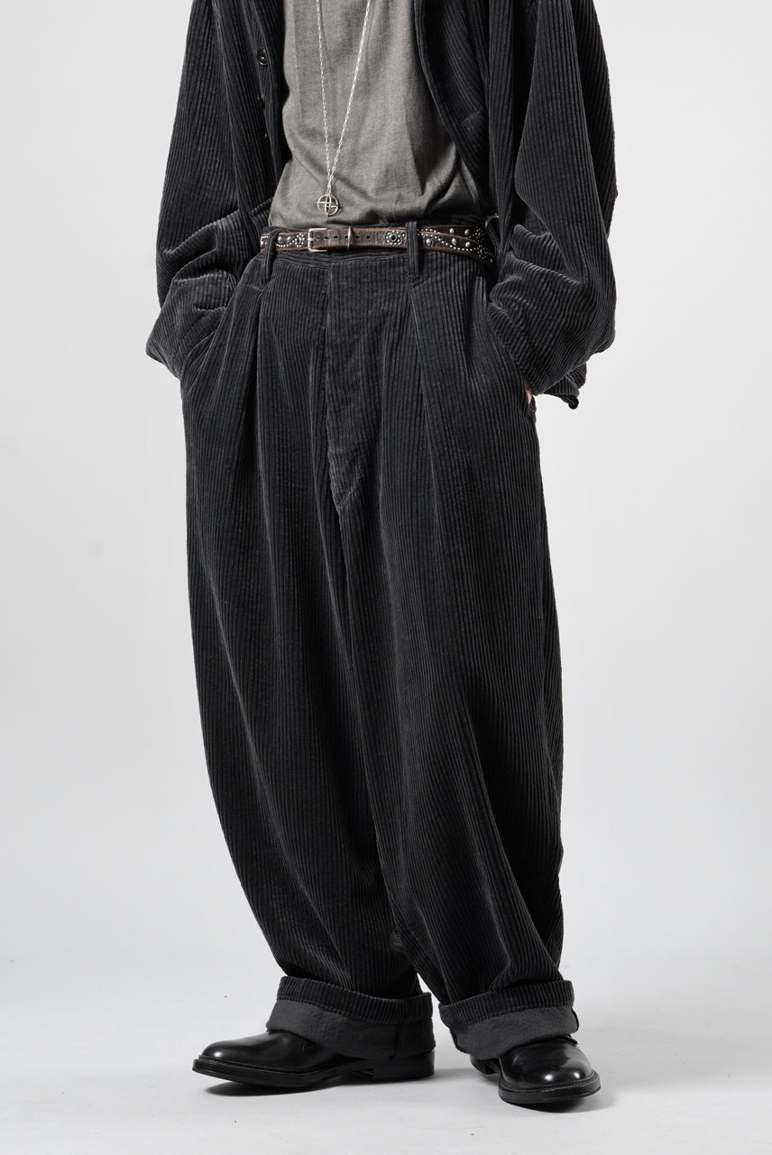 画像をギャラリービューアに読み込む, KLASICA "PACE-CD" WIDE AND TAPERED SILENT TROUSERS / HI-SOFT FINISHED 5-WALE CORDUROY (IRON)