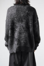 Load image into Gallery viewer, ISABEL BENENATO Mohair Crew-Neck Sweater with Abstract Pattern (BLACK)