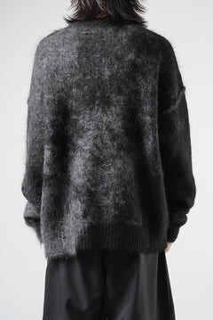 Load image into Gallery viewer, ISABEL BENENATO Mohair Crew-Neck Sweater with Abstract Pattern (BLACK)