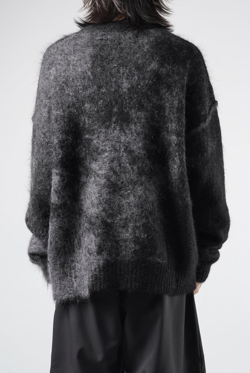 Load image into Gallery viewer, ISABEL BENENATO Mohair Crew-Neck Sweater with Abstract Pattern (BLACK)