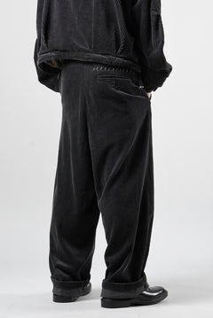 画像をギャラリービューアに読み込む, KLASICA "PACE-CD" WIDE AND TAPERED SILENT TROUSERS / HI-SOFT FINISHED 5-WALE CORDUROY (IRON)