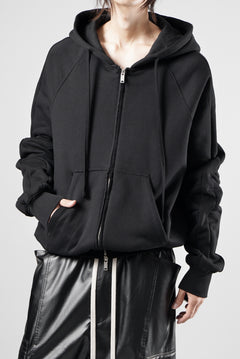 画像をギャラリービューアに読み込む, thom/krom RAGLAN SLEEVE ZIP UP HOODIE / SOFT COTTON SWEAT (BLACK)