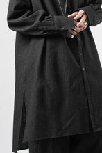 Load image into Gallery viewer, KLASICA "SH-042" STAND COLLAR LONG TAIL SHIRTS / AMBIENCE ANTIQUE DRAPER (CACAO NIB)