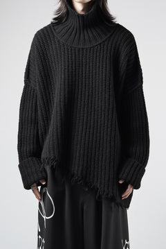Load image into Gallery viewer, ISABEL BENENATO Wool Turtle-Neck Sweater width A Relaxed Fit and Asymmetrical Fringed Hem (BLACK)