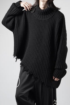 Load image into Gallery viewer, ISABEL BENENATO Wool Turtle-Neck Sweater width A Relaxed Fit and Asymmetrical Fringed Hem (BLACK)
