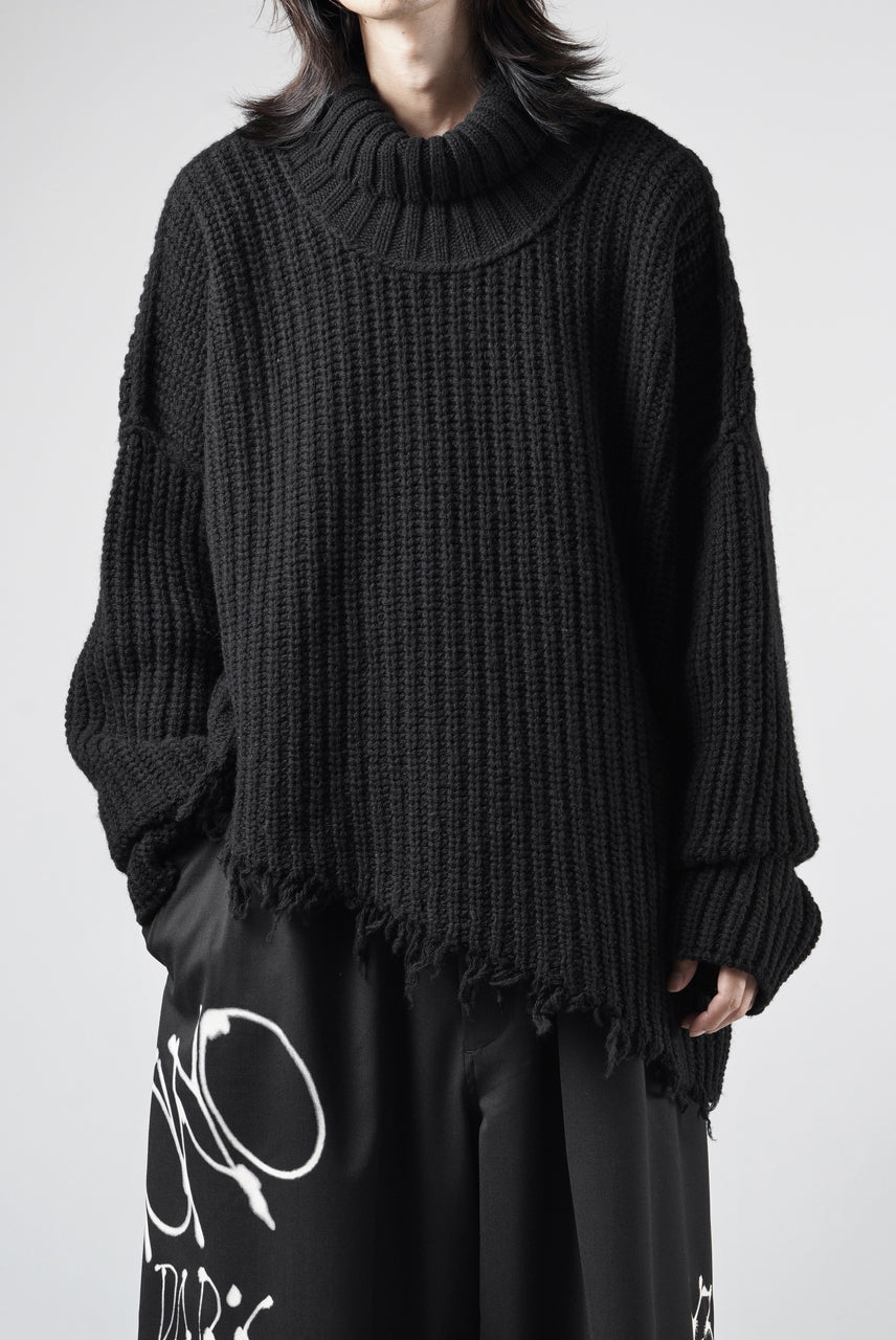 Load image into Gallery viewer, ISABEL BENENATO Wool Turtle-Neck Sweater width A Relaxed Fit and Asymmetrical Fringed Hem (BLACK)