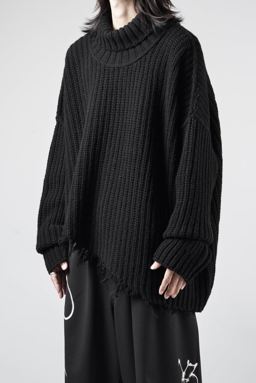Load image into Gallery viewer, ISABEL BENENATO Wool Turtle-Neck Sweater width A Relaxed Fit and Asymmetrical Fringed Hem (BLACK)