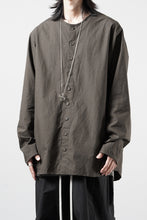 画像をギャラリービューアに読み込む, YUTA MATSUOKA collarless shirt / hard twist yarn horse cloth (dark brown)