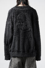 Load image into Gallery viewer, MASTERMIND WORLD SHAGGY CARDIGAN (BLACK)