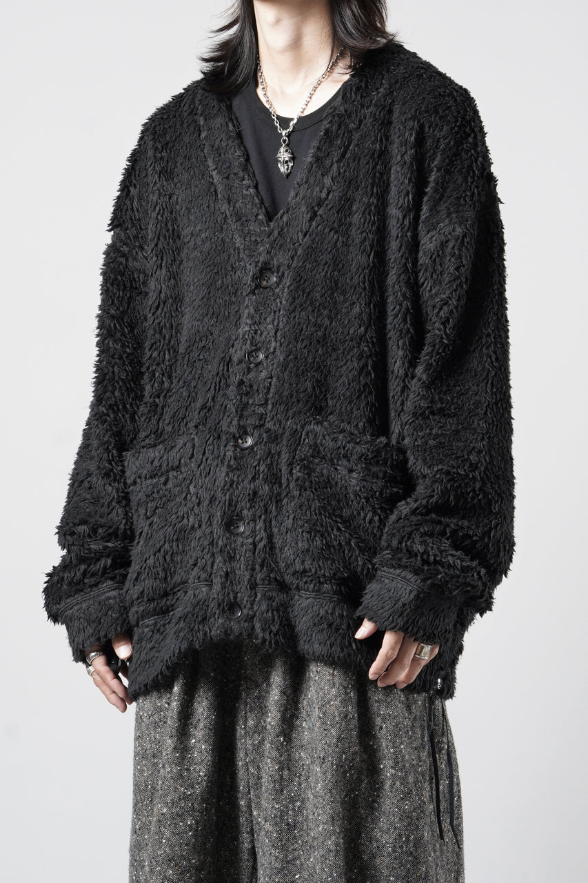 Load image into Gallery viewer, MASTERMIND WORLD SHAGGY CARDIGAN (BLACK)