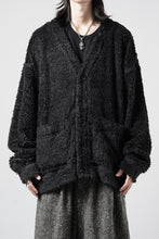Load image into Gallery viewer, MASTERMIND WORLD SHAGGY CARDIGAN (BLACK)
