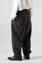 画像をギャラリービューアに読み込む, A TENTATIVE ATELIER exclusive Gale PLEAT WOOLEN PAINTER'S PANTS (DARK BROWN)