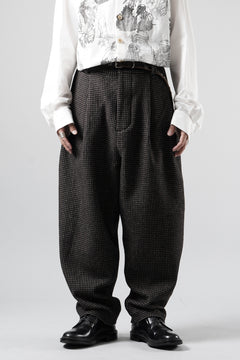 画像をギャラリービューアに読み込む, A TENTATIVE ATELIER exclusive Gale PLEAT WOOLEN PAINTER'S PANTS (DARK BROWN)