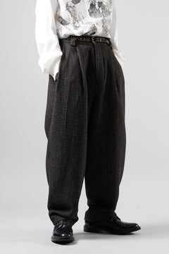 画像をギャラリービューアに読み込む, A TENTATIVE ATELIER exclusive Gale PLEAT WOOLEN PAINTER'S PANTS (DARK BROWN)