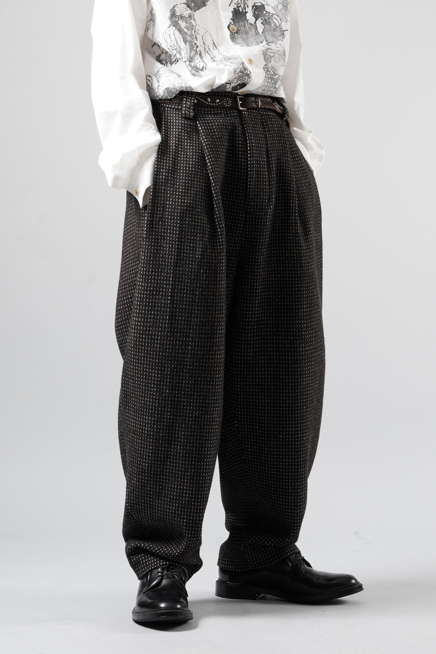 画像をギャラリービューアに読み込む, A TENTATIVE ATELIER exclusive Gale PLEAT WOOLEN PAINTER'S PANTS (DARK BROWN)