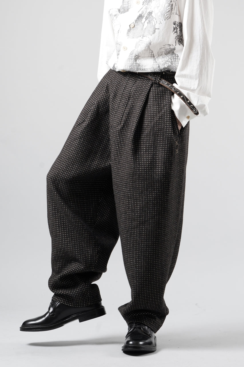 画像をギャラリービューアに読み込む, A TENTATIVE ATELIER exclusive Gale PLEAT WOOLEN PAINTER'S PANTS (DARK BROWN)