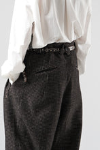 画像をギャラリービューアに読み込む, A TENTATIVE ATELIER exclusive Gale PLEAT WOOLEN PAINTER'S PANTS (DARK BROWN)