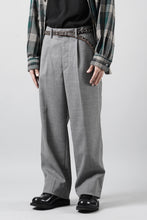 画像をギャラリービューアに読み込む, LASTMAN ONE TUCK SLACKS (GREY)