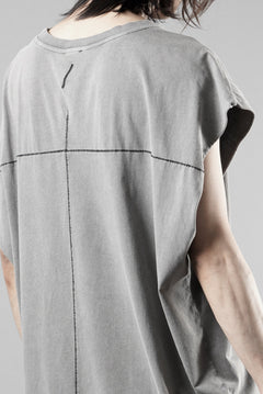 Load image into Gallery viewer, thom/krom FRENCH SLEEVE T-SHIRT / OVERSIZED FIT (DARK USED GREY)