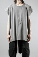 Load image into Gallery viewer, thom/krom FRENCH SLEEVE T-SHIRT / OVERSIZED FIT (DARK USED GREY)