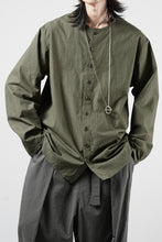 画像をギャラリービューアに読み込む, YUTA MATSUOKA collarless shirt / hard twist yarn horse cloth (khaki)